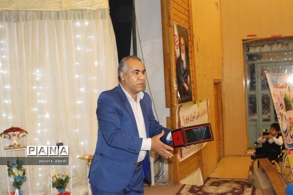 جشن میلاد دو نور مدرسه شهید کاوه بوشهر