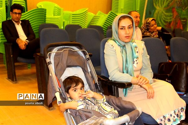 جشن میلاد دو نور مدرسه شهید کاوه بوشهر