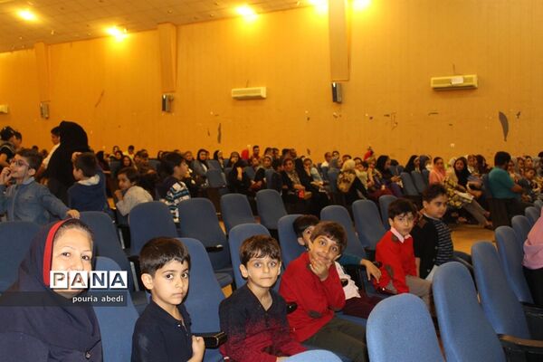 جشن میلاد دو نور مدرسه شهید کاوه بوشهر