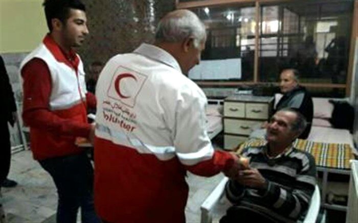 دیدار جوانان و داوطلبان هلال احمر رباط کریم باسالمندان