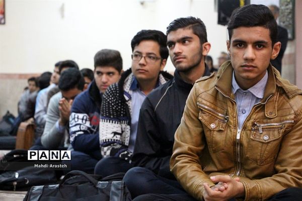 مراسم ولادت حضرت محمد (ص) و امام جعفر صادق(ع) درهنرستان البرز