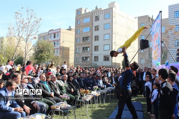 برگزاری جشنواره فرهنگی اجتماعی روستایی و عشایری شهرستان بهارستان