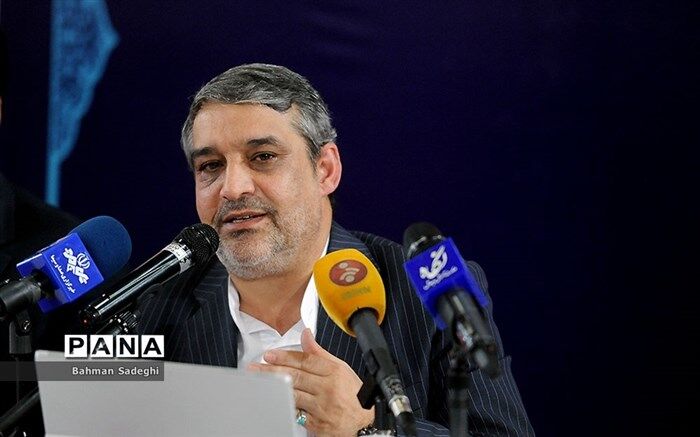 زینی‌وند: مدارس هیات‌امنایی یا باید به مدارس عادی دولتی تبدیل شوند یا به ریل اصلی برگردند