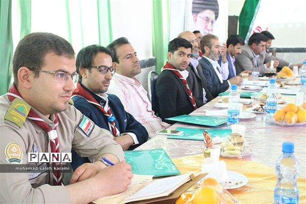 جلسه تبیین و تشریح فعالیت‌های سازمان دانش‌آموزی استان کرمان