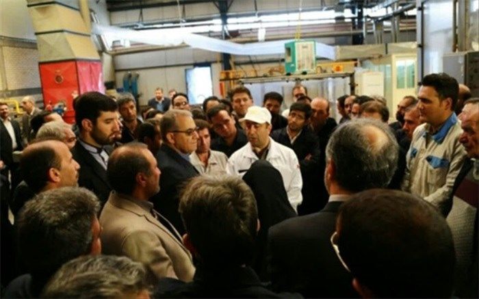 چرخ تولید و صنعت نباید در زنجان متوقف شود