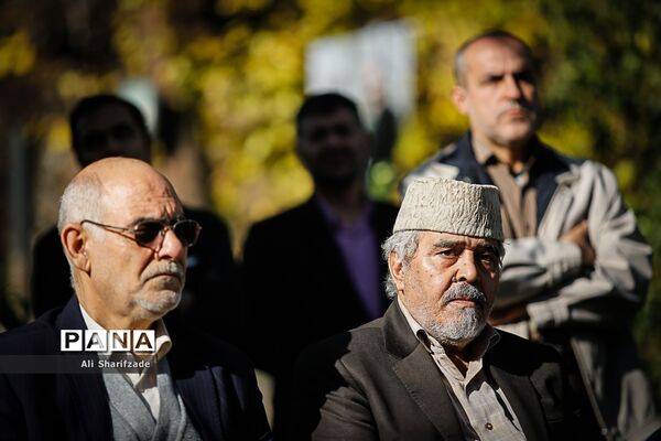 مراسم تشییع مرحوم ابوالفضل زرویی نصرآبادی