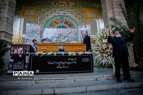 مراسم تشییع مرحوم ابوالفضل زرویی نصرآبادی