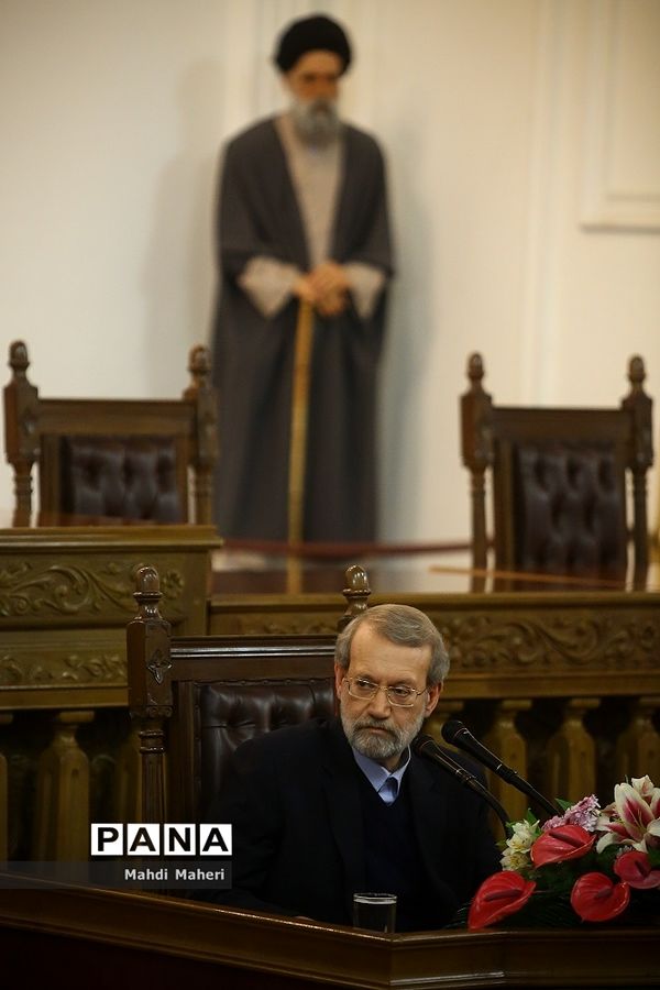 نشست خبری رئیس مجلس شورای اسلامی