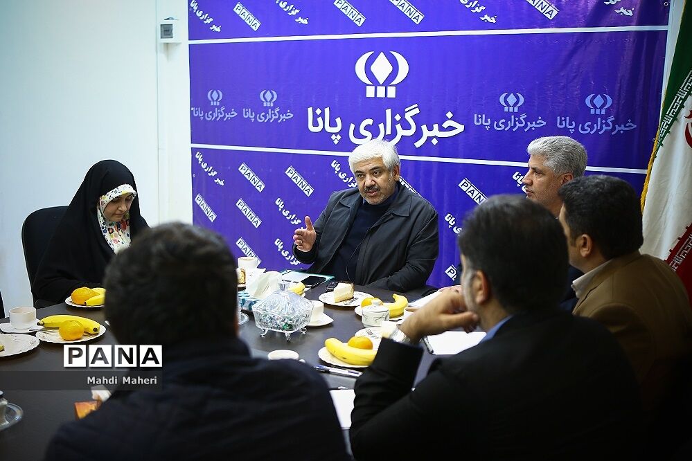 بازدید معاون توسعه مدیریت پشتیبانی وزارت آموزش و پرورش از خبرگزاری پانا