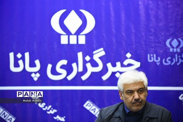 بازدید معاون توسعه مدیریت پشتیبانی وزارت آموزش و پرورش از خبرگزاری پانا