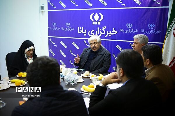 بازدید معاون توسعه مدیریت پشتیبانی وزارت آموزش و پرورش از خبرگزاری پانا