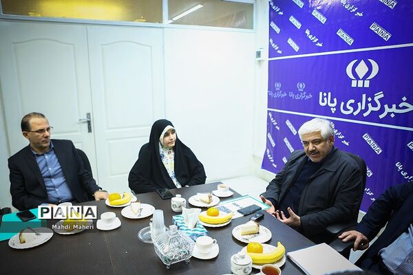 بازدید معاون توسعه مدیریت پشتیبانی وزارت آموزش و پرورش از خبرگزاری پانا