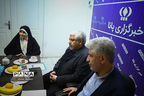 بازدید معاون توسعه مدیریت پشتیبانی وزارت آموزش و پرورش از خبرگزاری پانا