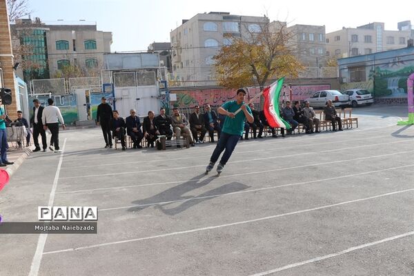 برگزاری افتتاحیه المپیاد ورزشی درون مدرسه‌ای در دبیرستان شهید هاشمی نژاد3 ناحیه 6 مشهد