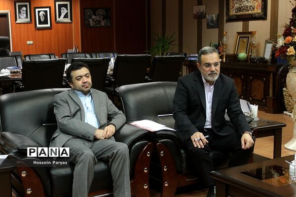 دیدار وزیر آموزش و پرورش با جمعی از نمایندگان مجلس