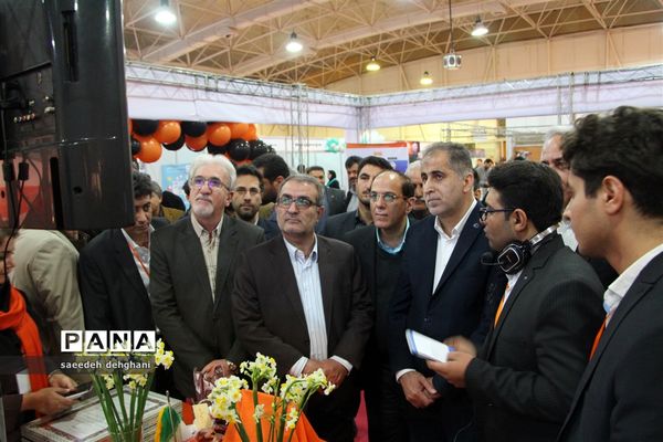 آغار به کار هفدهمین نمایشگاه بین المللی الکامپ در شیراز