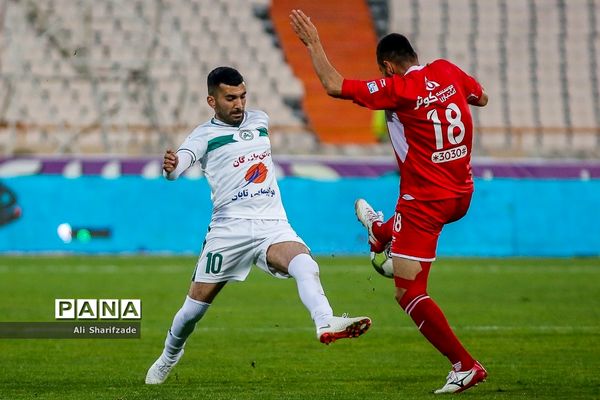 دیدار تیم های پرسپولیس و ذوب آهن