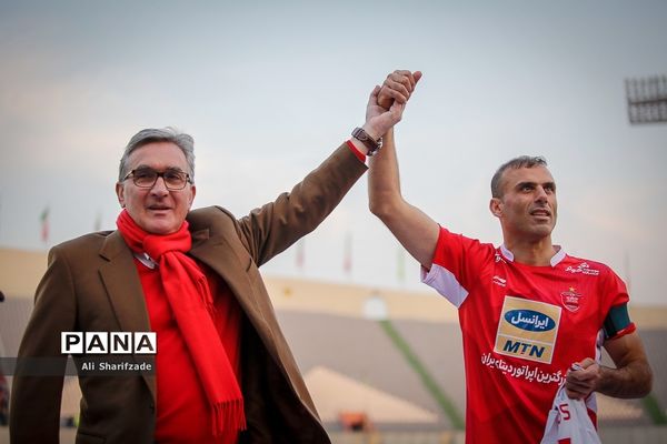 دیدار تیم های پرسپولیس و ذوب آهن