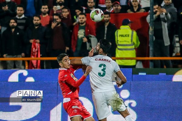 دیدار تیم های پرسپولیس و ذوب آهن