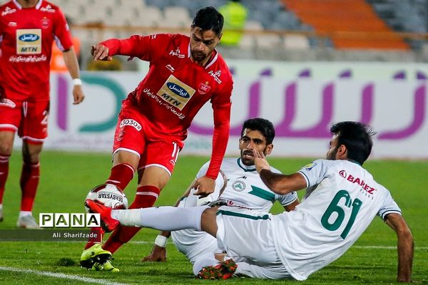 دیدار تیم های پرسپولیس و ذوب آهن