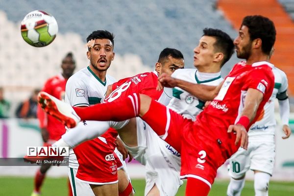 دیدار تیم های پرسپولیس و ذوب آهن