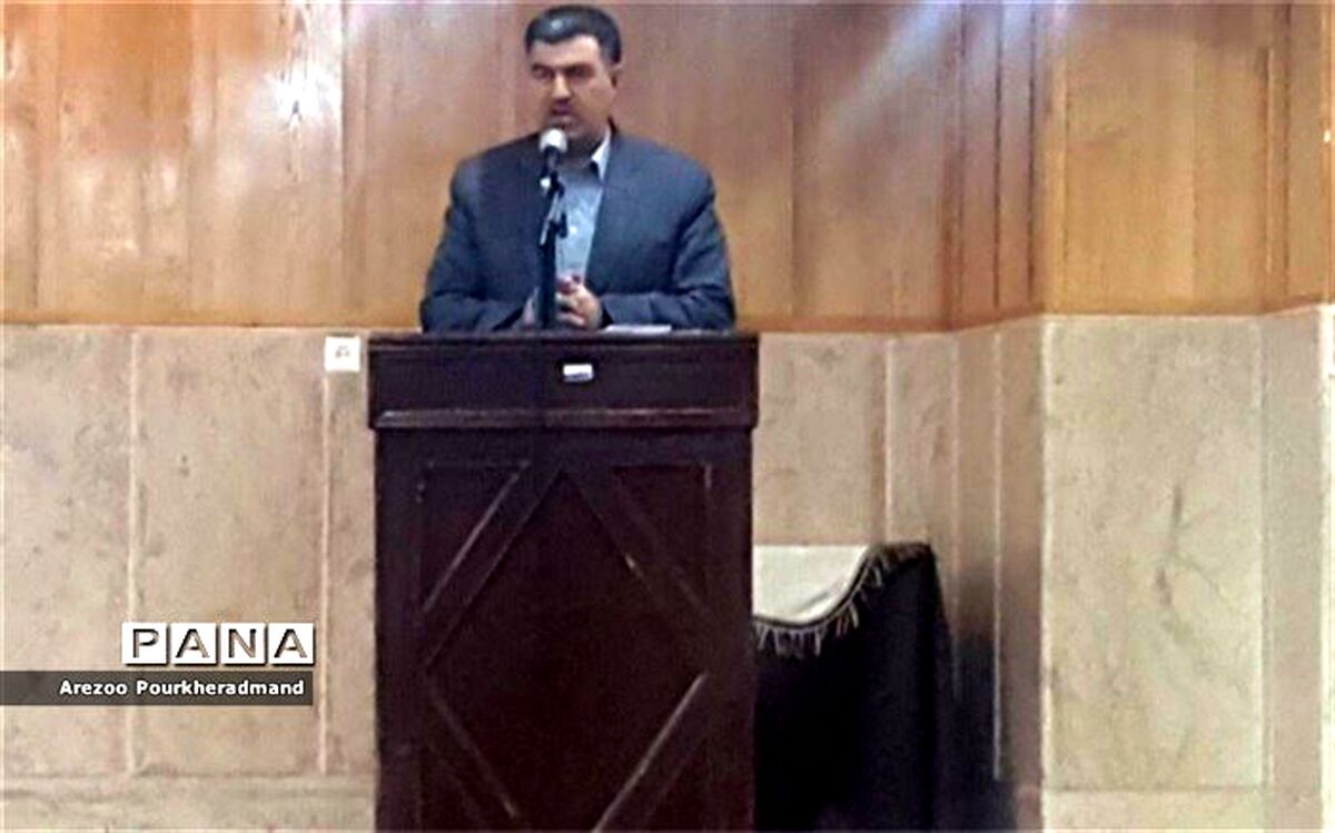 روح آموزش باید تربیتی باشد