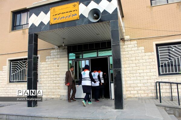 بازدید رئیس سازمان دانش آموزی استان همدان از مجتمع آموزشی نابینایان موسی ابن جعفر