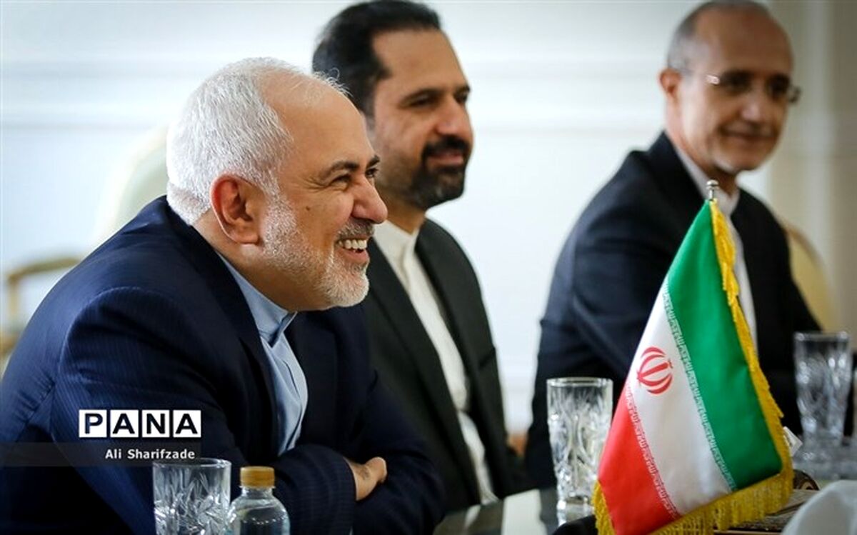 رحیمی: استیضاح ظریف از حد نصاب افتاد