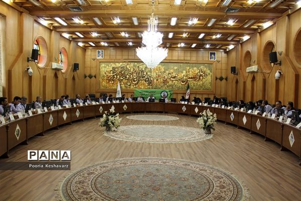 نخستین گردهمایی مسئولان سازمان دانش آموزی استان فارس در سال تحصیلی 97-98