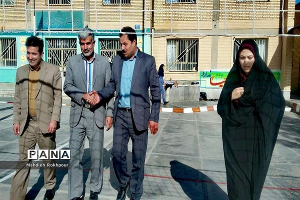 برگزاری جشن روزجهانی خاک در دبیرستان دخترانه فخرالزمان قریب