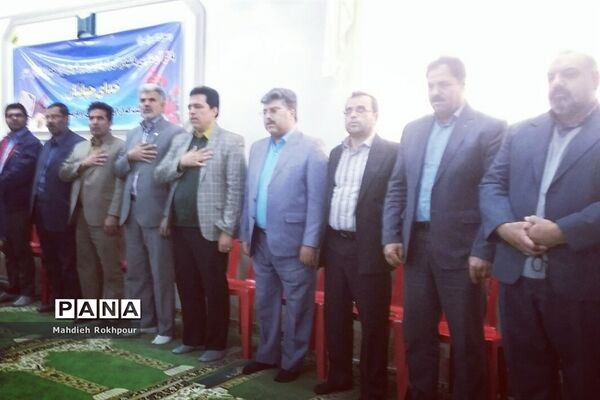 برگزاری جشن روزجهانی خاک در دبیرستان دخترانه فخرالزمان قریب