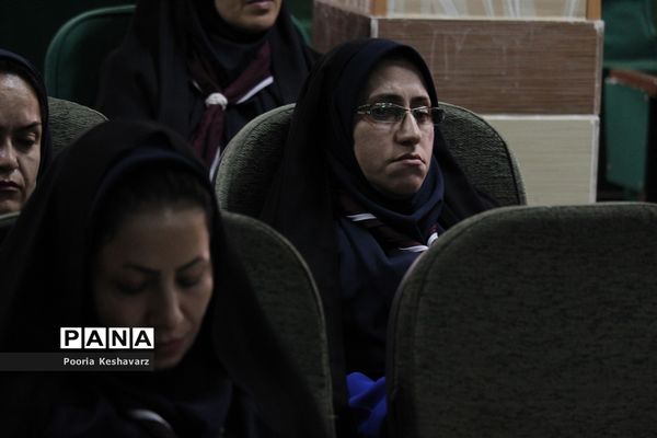 کارگاه‌های آموزشی برای مسئولان سازمان دانش آموزی استان فارس