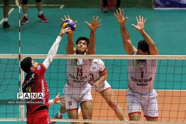 دیدار تیم‌های والیبال شهرداری ارومیه و فولاد سیرجان ایرانیان