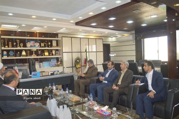 نشست مسئولان موسسه ترویج قرآن با مدیرکل  آموزش و پرورش استان بوشهر