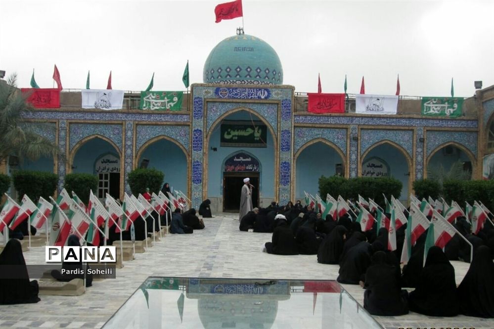 حضور دانش آموزان شهرقدس در مناطق عملیاتی جنوب کشور