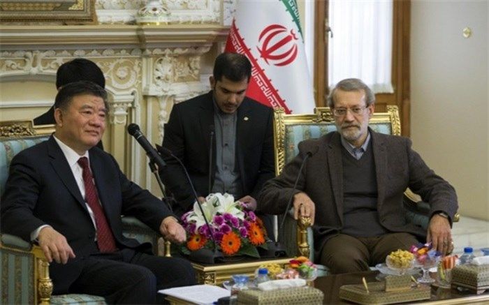 لاریجانی: آمریکا تعدادی از داعشی‌ها را به افغانستان انتقال داده است 