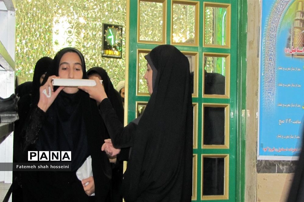 اعزام دانش آموزان دختر شهرستان فیروزکوه به مناطق عملیاتی جنوب کشور