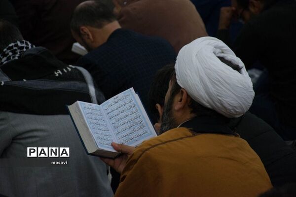 دعای ندبه در مسجد مقدس جمکران