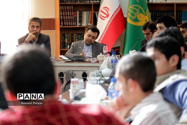 دیدار معاون حقوقی و امور مجلس آموزش و پرورش با اعضای اتحادیه انجمن‌های اسلامی