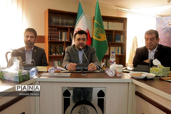 دیدار معاون حقوقی و امور مجلس آموزش و پرورش با اعضای اتحادیه انجمن‌های اسلامی