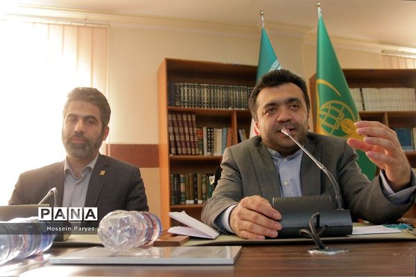 دیدار معاون حقوقی و امور مجلس آموزش و پرورش با اعضای اتحادیه انجمن‌های اسلامی