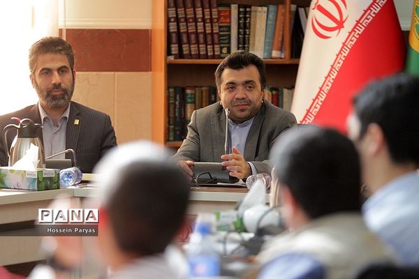 دیدار معاون حقوقی و امور مجلس آموزش و پرورش با اعضای اتحادیه انجمن‌های اسلامی