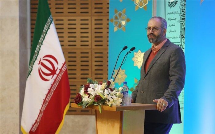 محسن مومنی شریف: زرویی نصرآباد شاعری صمیمی و مسلط بر ادبیات بود