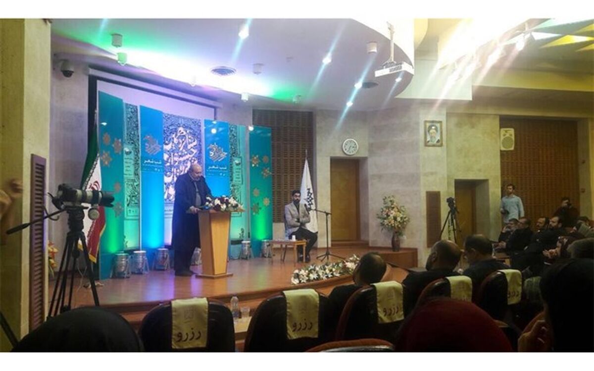 شب شعر جشنواره جوان سوره برگزار شد