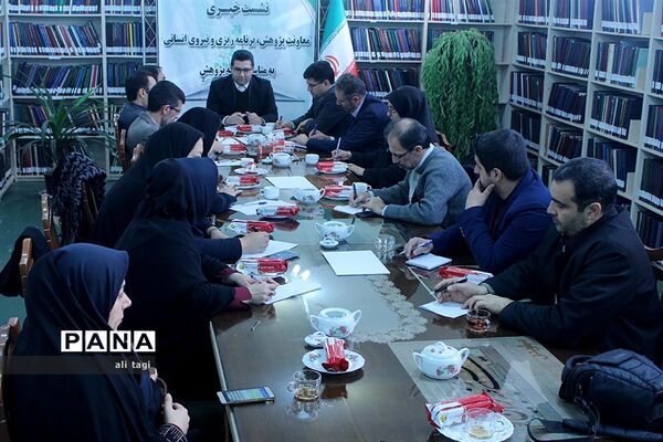 نشست خبری معاون پژوهش، برنامه ریزی و نیروی انسانی آموزش و پرورش آذربایجان شرقی
