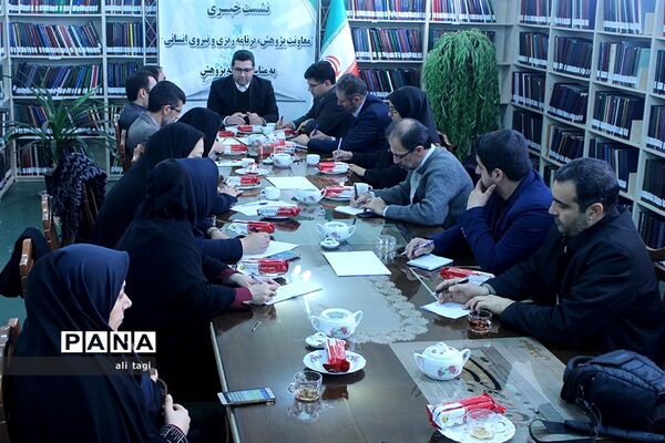 نشست خبری معاون پژوهش، برنامه ریزی و نیروی انسانی آموزش و پرورش آذربایجان شرقی