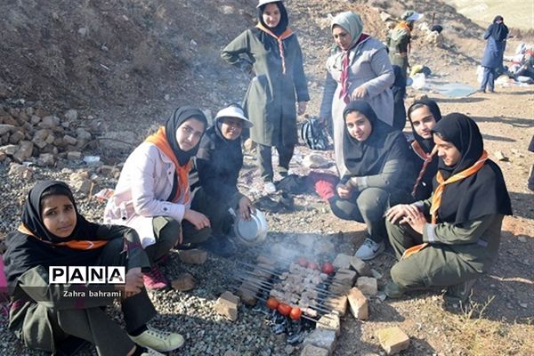 برگزاری اردو و همایش کوه‌پیمایی تشکیلات دانش آموزی پاکدشت