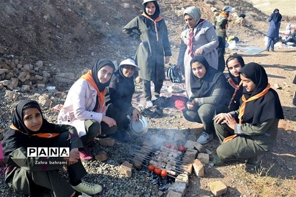 برگزاری اردو و همایش کوه‌پیمایی تشکیلات دانش آموزی پاکدشت