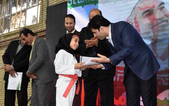 تقدیر از ۴۱۷ مدال آور مسابقات استانی، کشوری، آسیایی و جهانی ۲۰۱۷ در گلبهار