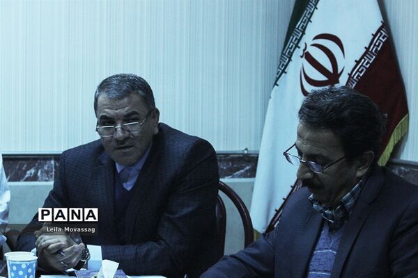 جلسه هیات رئیسه شوراهای دانش‌آموزی  و نمایندگان نهمین دوره مجلس شورای دانش‌آموزی درآذربایجان شرقی